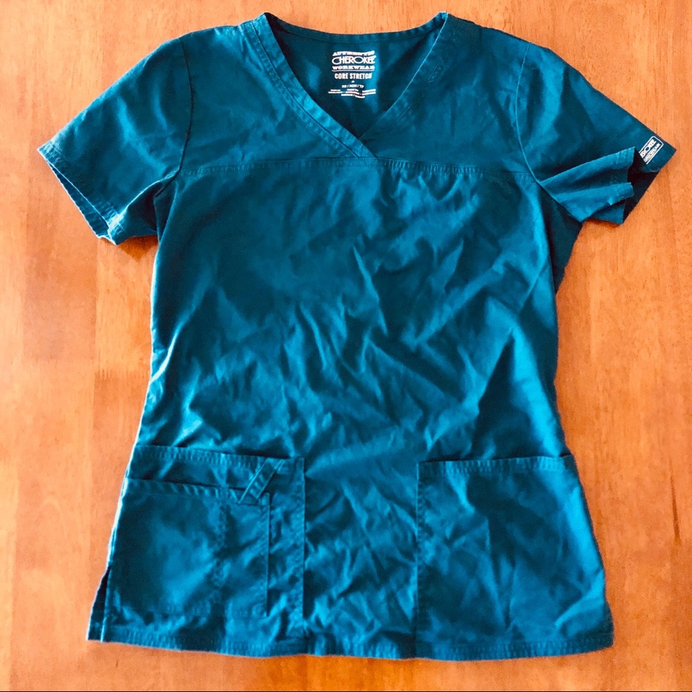 Cherokee scrub top
